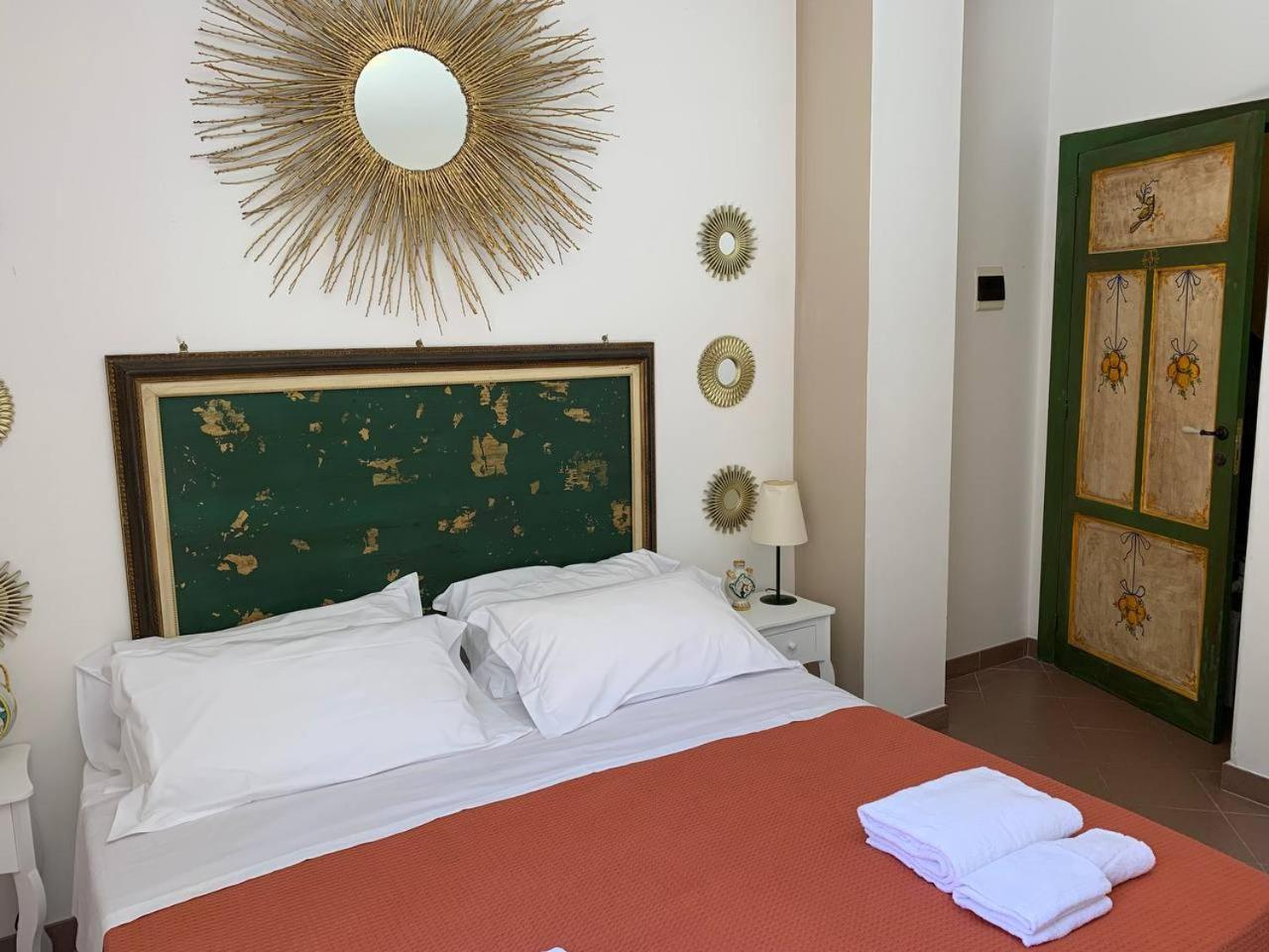 Guest House Le Sibille タオルミーナ エクステリア 写真